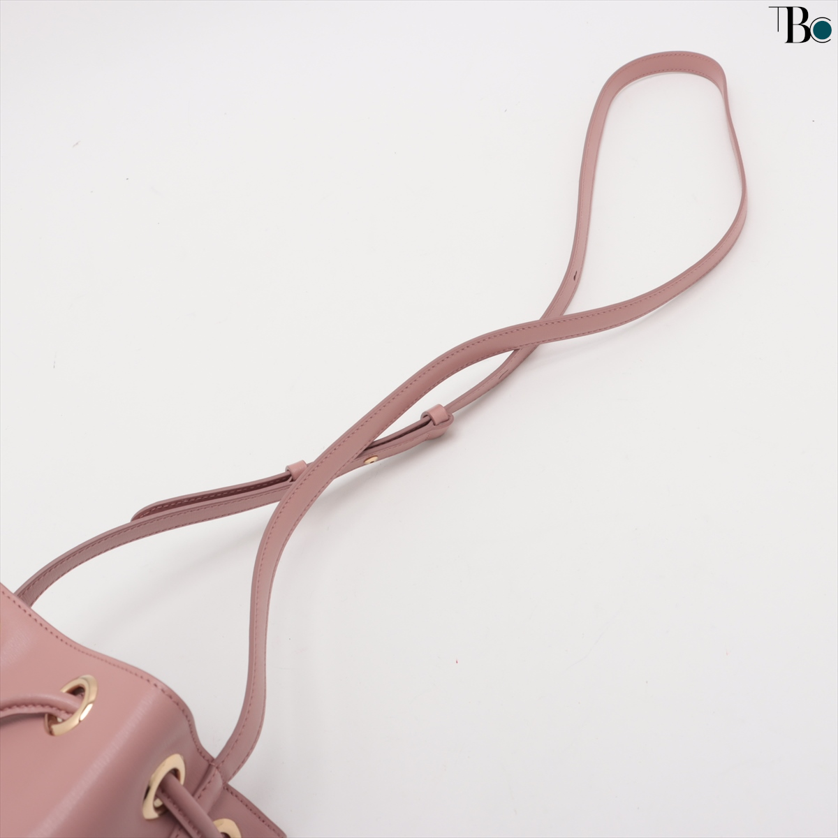 Preowned Ferragamo Gancini Mauve Leather Bucket Bag