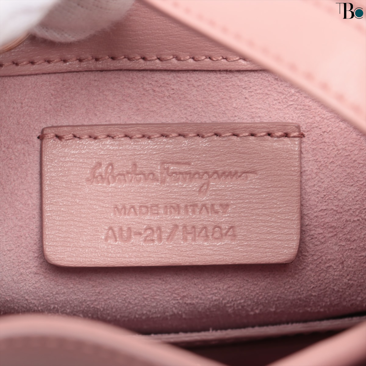 Preowned Ferragamo Gancini Mauve Leather Bucket Bag