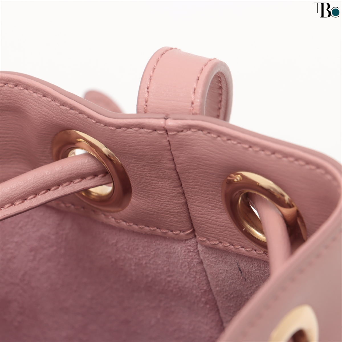 Preowned Ferragamo Gancini Mauve Leather Bucket Bag