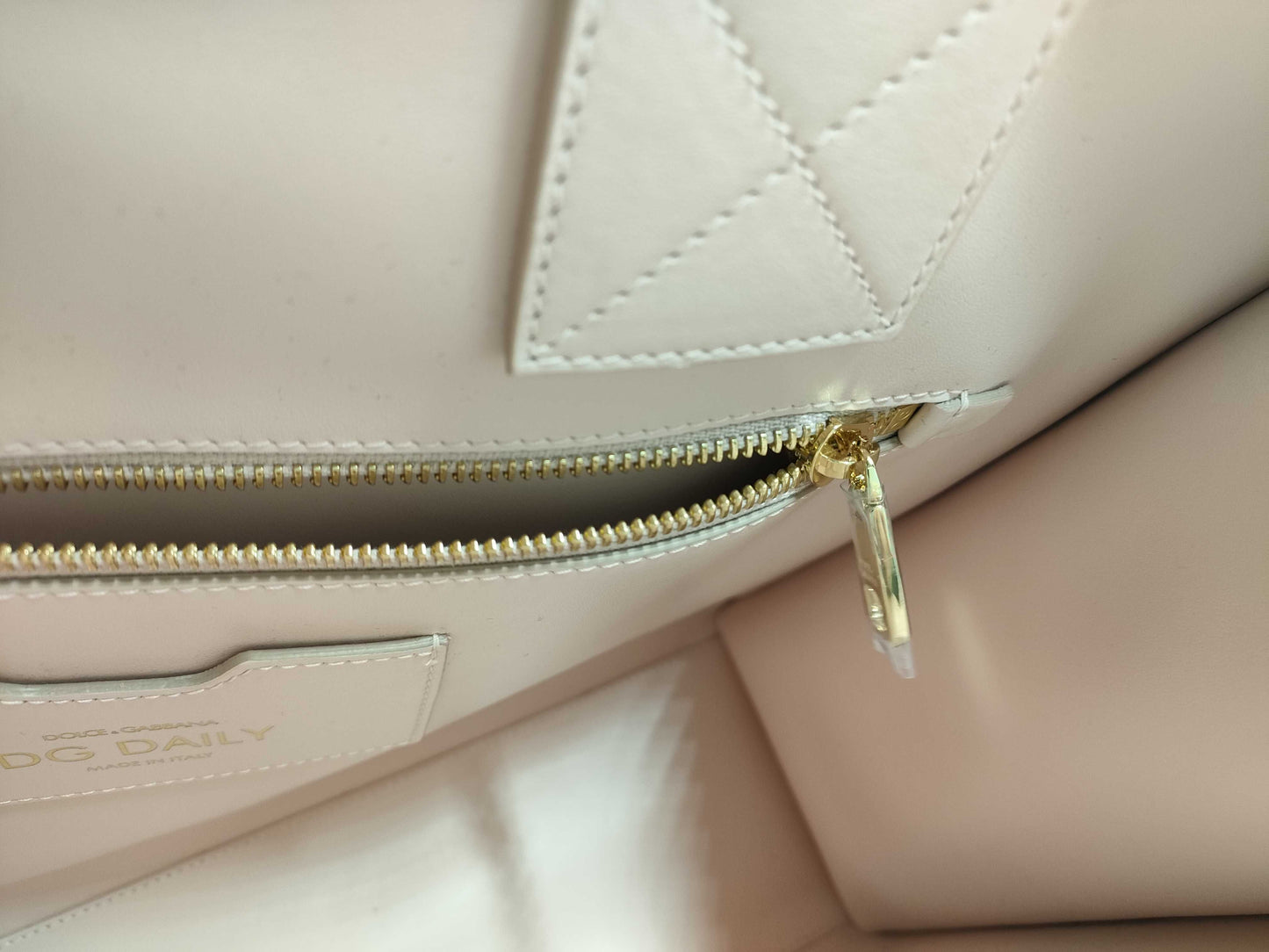 Brand New Dolce & Gabbana Calfskin Leather Pink Shopper's Tote