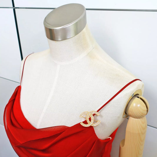 AUTHENTIC CHANEL Gold Plated CC Logos Rhinestone Vintage Pin Brooch