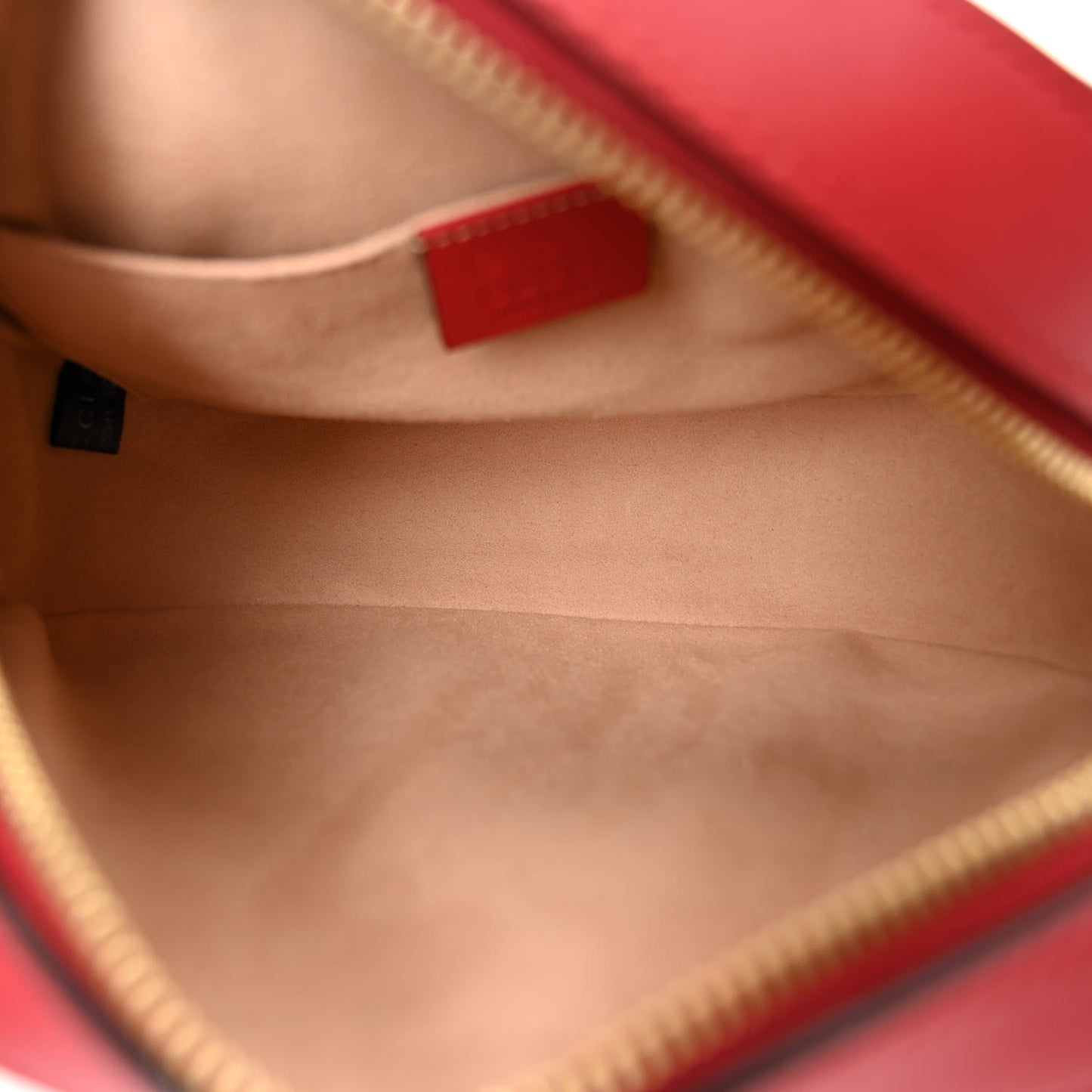 Preowned GUCCI Bloom mini Camera Bag