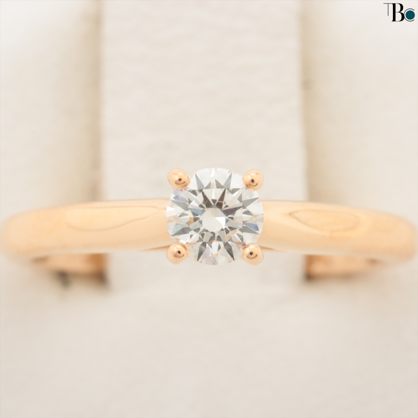 Cartier Solitaire Diamond 18K gold ring