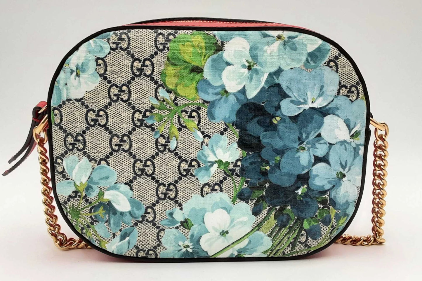 Preowned GUCCI Bloom mini Camera Bag